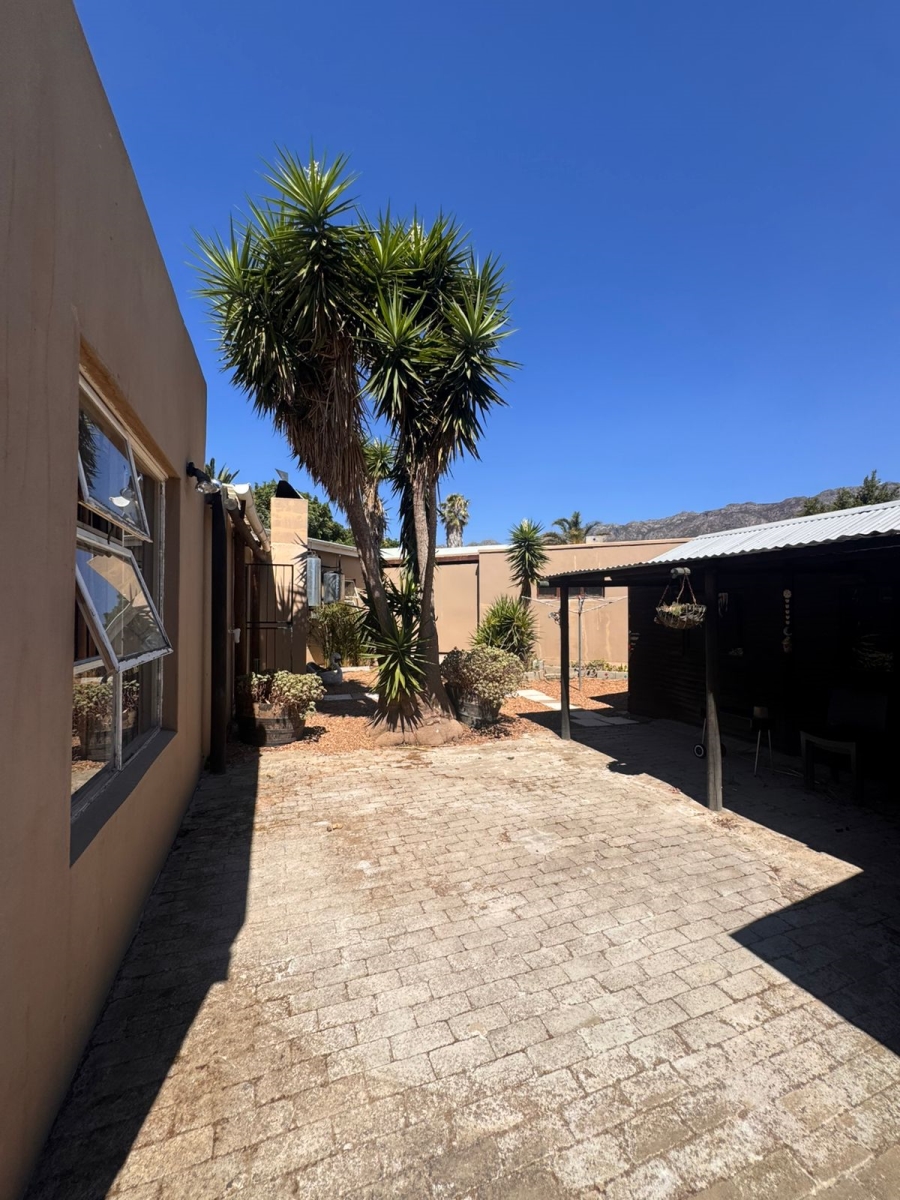 2 Bedroom Property for Sale in Pine Acres Western Cape